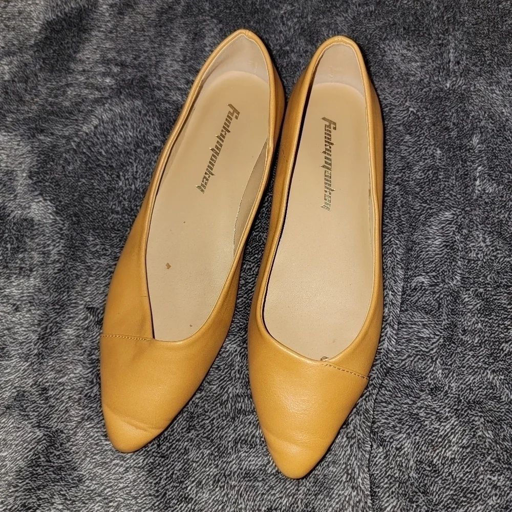 🧡Funky monkey Pointed Toe Flats